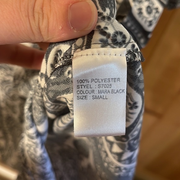 Elan Paisley Print Romper - Picture 9 of 10